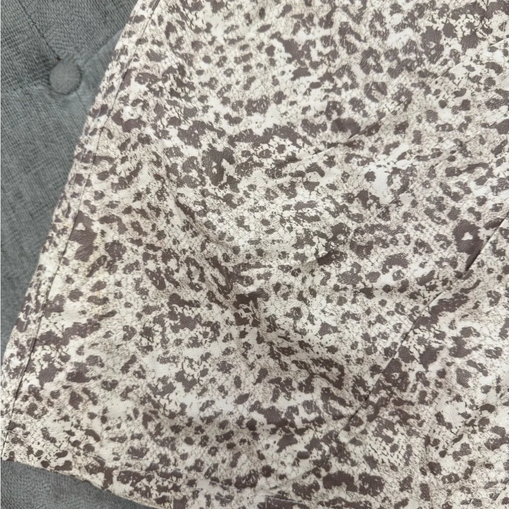 FREE PEOPLE Fake Out Skirt Faux Leather Faux Wrap Light Leopard Mini Women’s 2